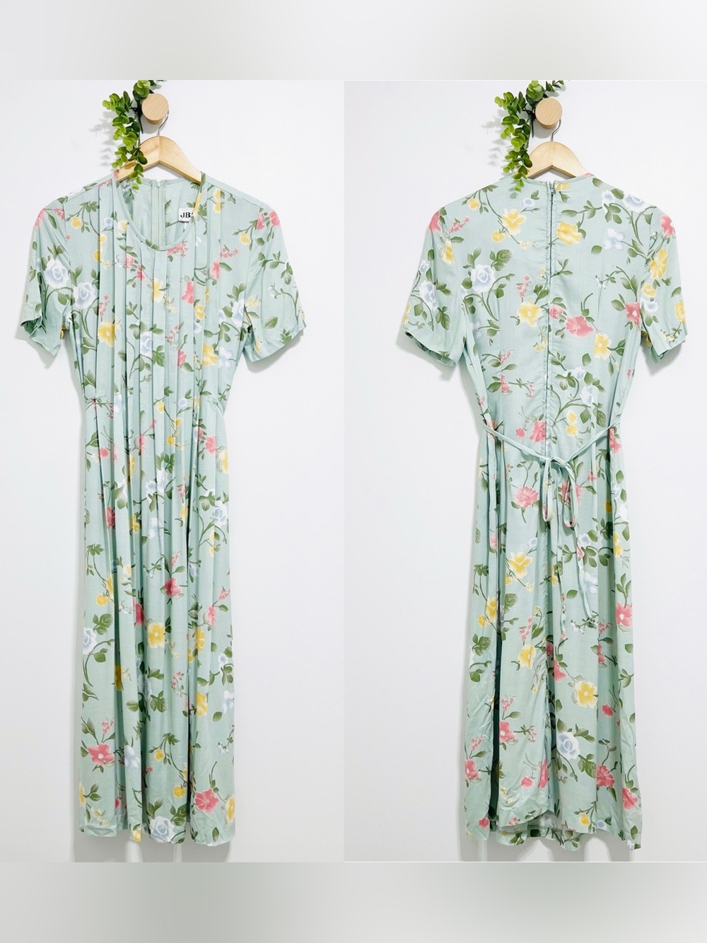 Vintage JBS Ltd 100% Rayon Floral Modest Cottagecore Midi Dress